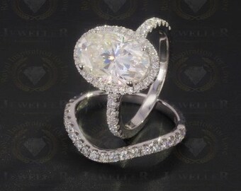 Oval Moissanite Halo Bridal Set: 14kt Gold Wedding Ring