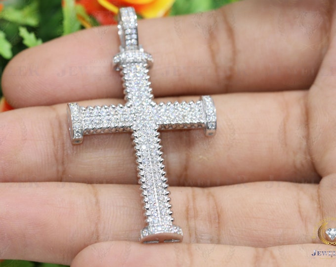 Round Heart & Arrow Cut DEF/VVS1 Moissanite Cross Jesus Pendant With 18" Chain,Cross Necklace, Cross Pendant, Cross Sparkle Classic Pendant