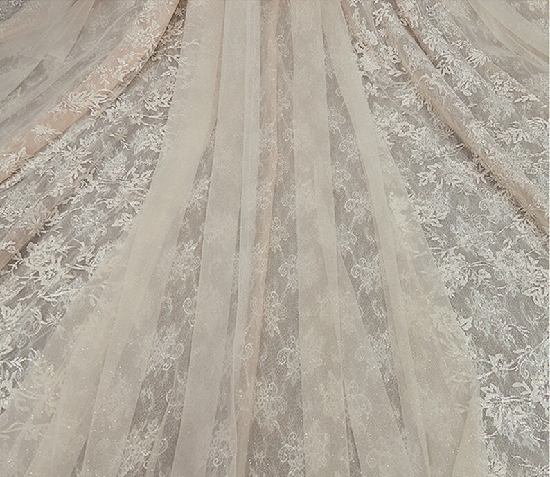 Glamorous Lace Appliques With Pearls Wedding Dress for Princesses main image 1