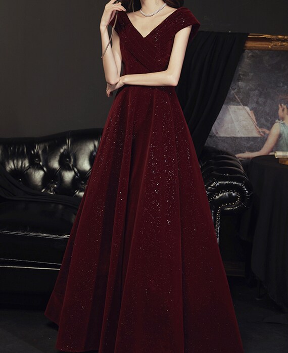 Long Sleeve Embellished Velvet Gown |Evening Dresses Rental | Lebanon Rent  a Dress- Designer-24 [D24]