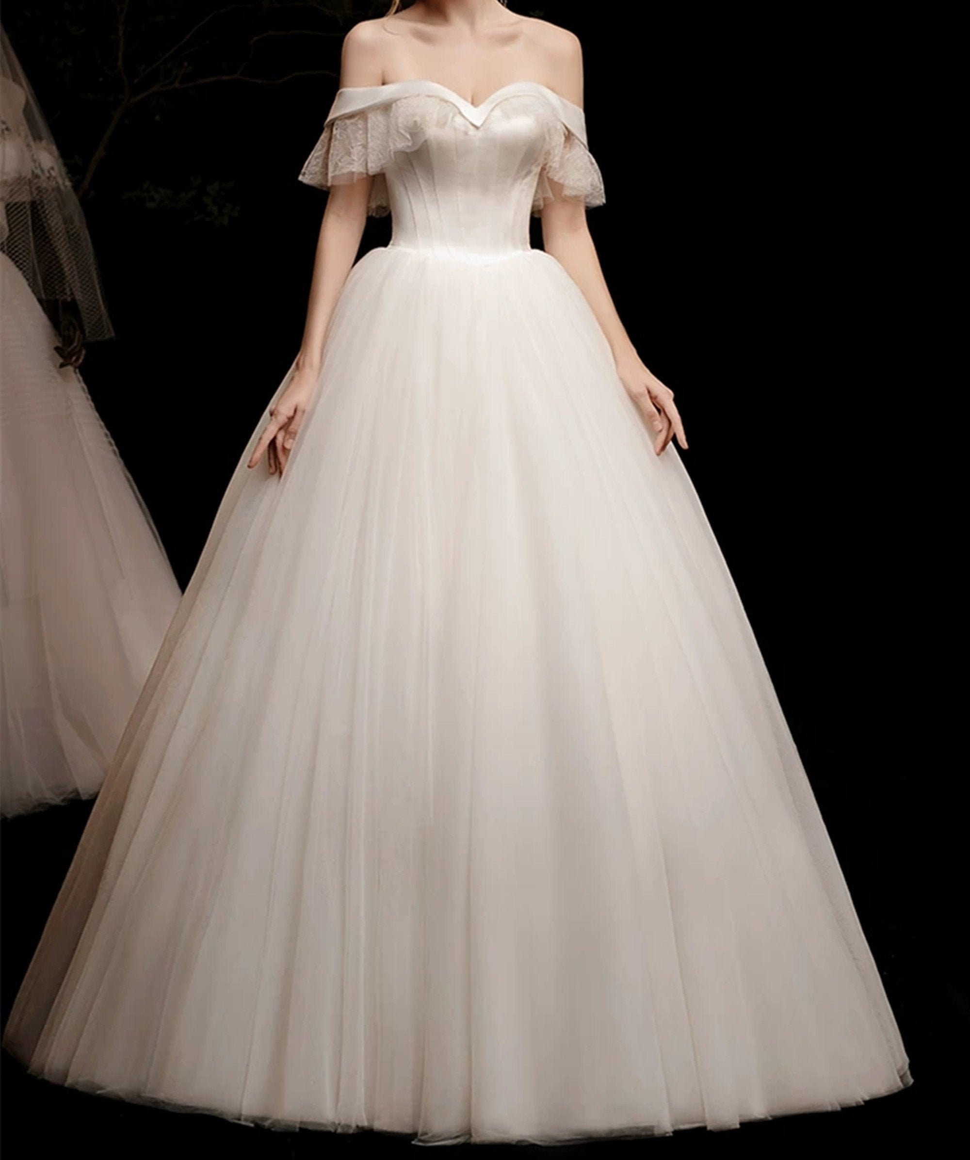 Off Shoulder Lace Wedding Dress Dreamy Tulle Bridal Dress - Etsy UK