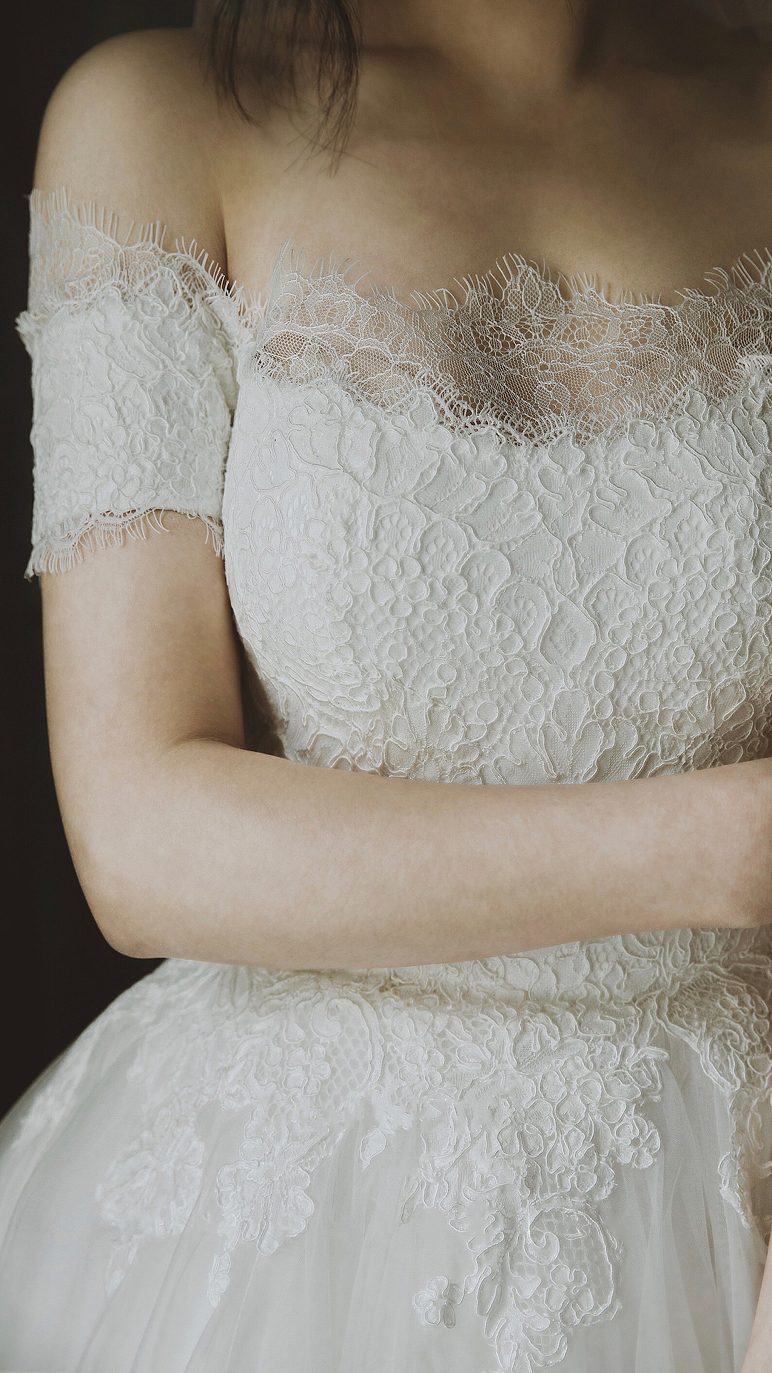 Vintage Ball Gown White Lace Long Wedding Dresses B129