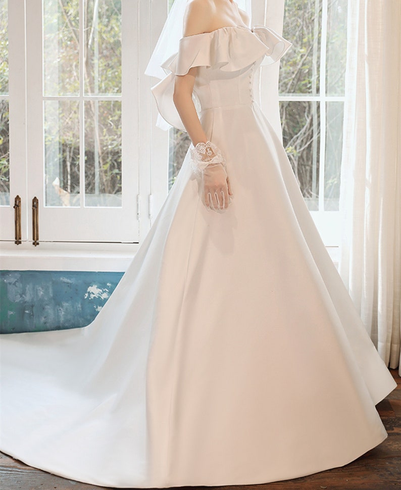 minimalist bridal