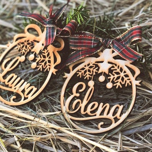 Custom Christmas baubles with name, CHRISTMAS gift tags, wood snowflake decoration, christmas decorations, Christmas tree pendant