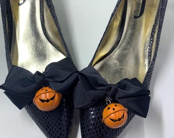 Enfeites de sapato de Halloween, pingentes de sino de abóbora