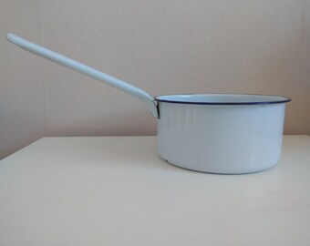 Vintage Enameled pan, Kitchen decor