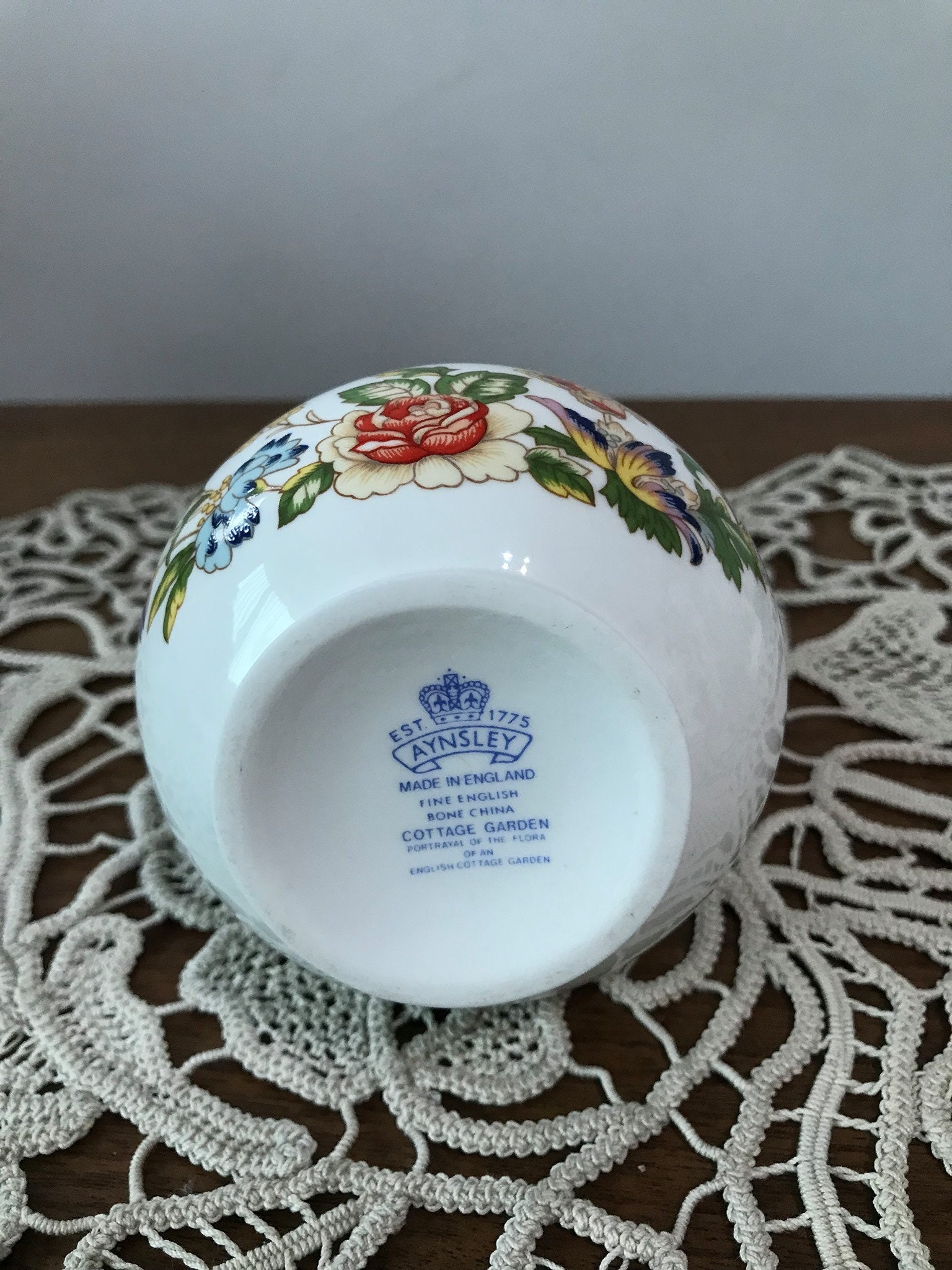 ヴィンテージ AYNSLEY ボーンチャイナ イングリッシュ花瓶 - 美しい