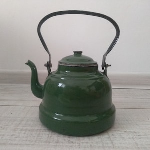 Vintage enamel teapot, Vintage teapot 1,5 L , Enamelware kitchen decor, Vintage enamelware, Rustic Tea Kettle, Enamel coffee and tea pot