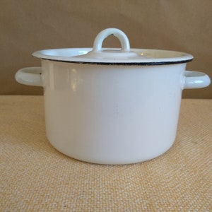 Vintage enameled pot, Vintage Russian Enamel Pot, Rustic Kitchen Decor, Home decor