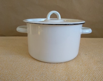Vintage enameled pot, Vintage Russian Enamel Pot, Rustic Kitchen Decor, Home decor