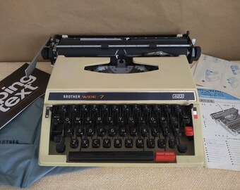 Vintage Typewriter, Brother typewriter, Typewriter, Working typewriter, Office Decor, Made in JAPAN