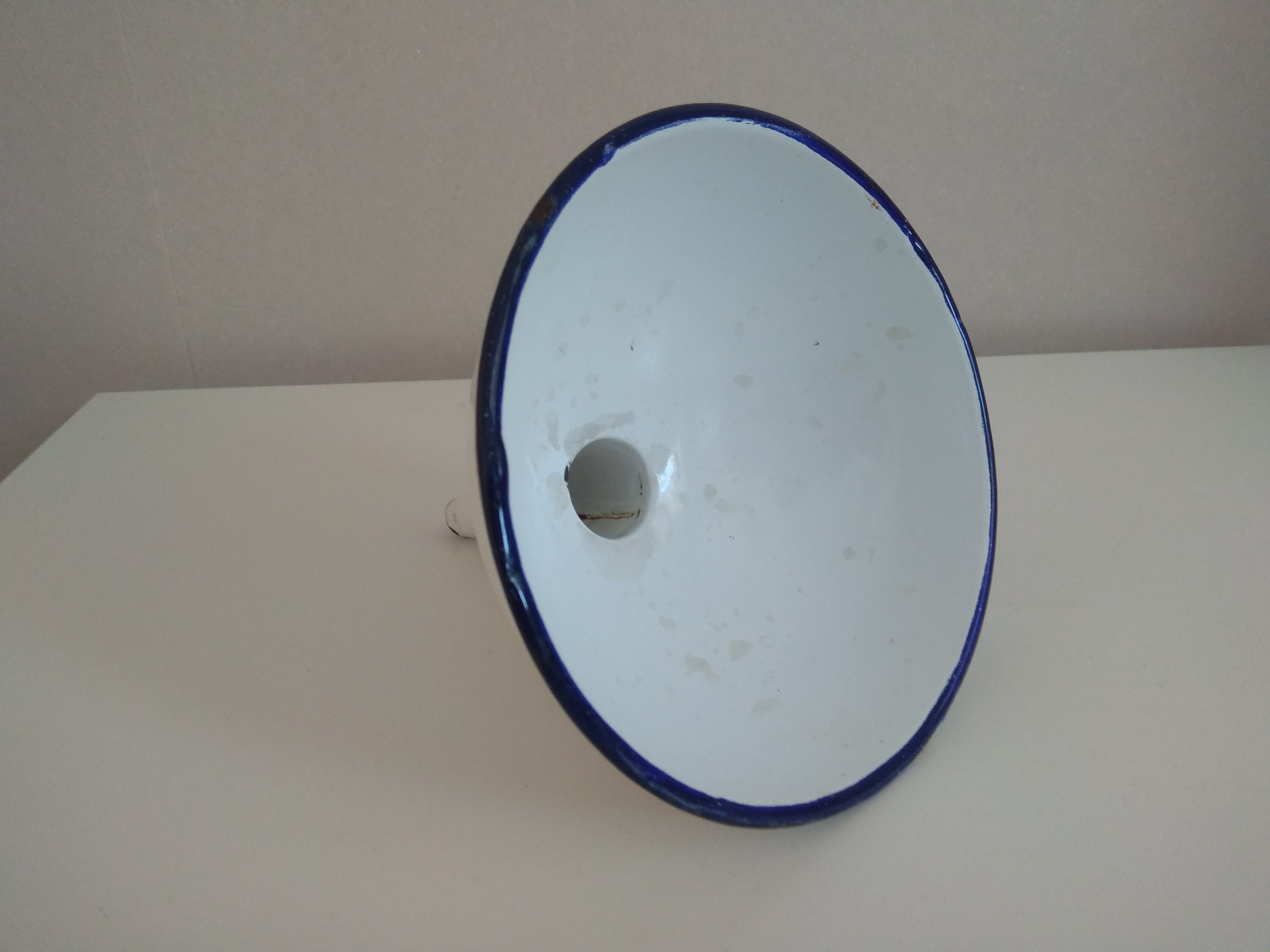 Entonnoir de Büchner, en porcelaine blanche émaillée - Materiel pour
