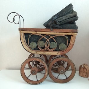Vintage poppenwagen, oude poppenkinderwagen, babypoppenwagen, kindercadeau