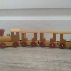 Wooden train, Children&#39;s train, Wooden train, A toy, Train, A small train