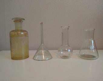 Bottiglie da farmacia d'epoca, bottiglie da farmacia, bottiglie da farmacia, vetro da farmacia, bottiglia di vetro, bottiglia di vetro antica da collezione, bottiglia medica