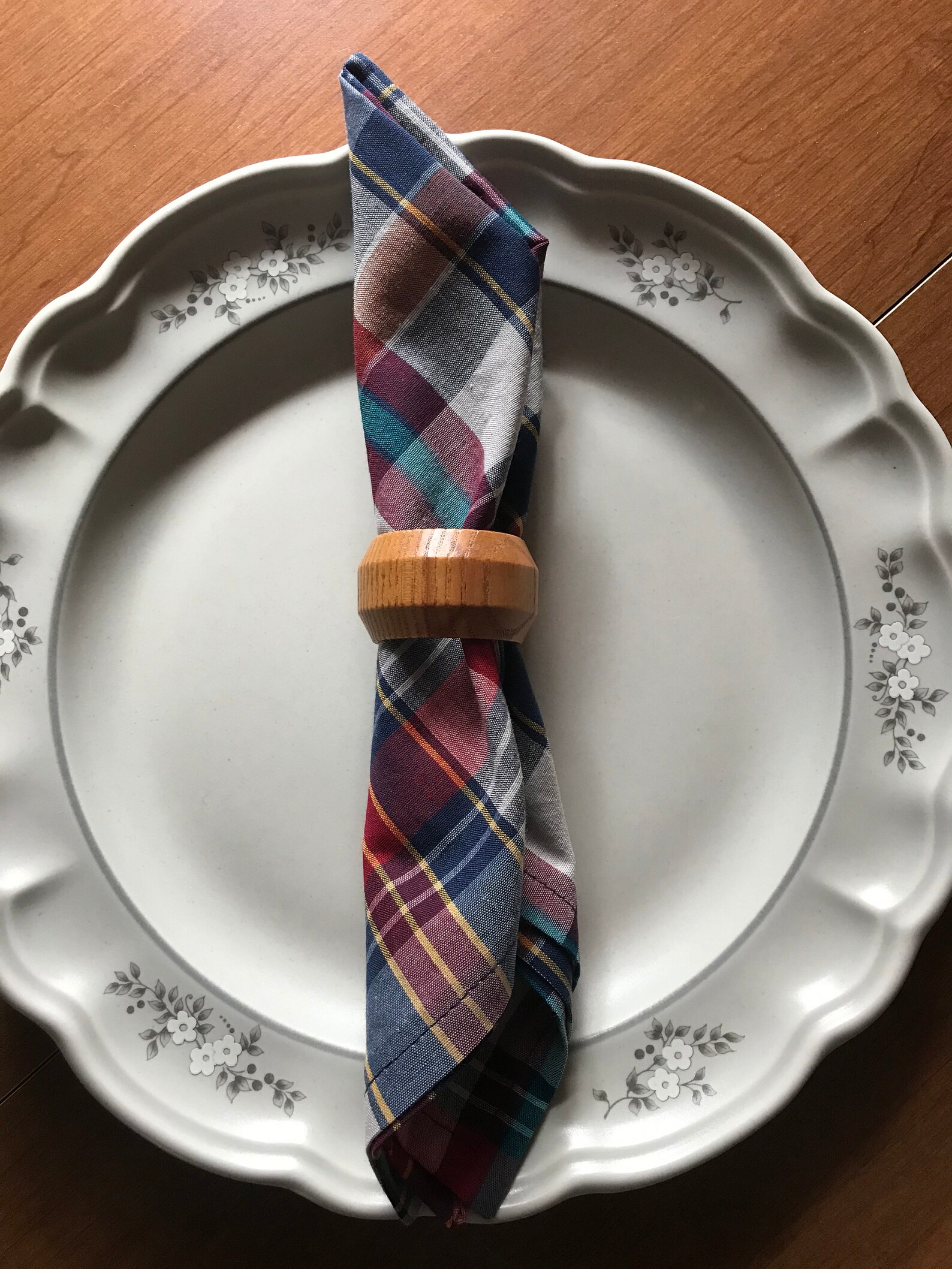 Cabin Plaid Napkin Set of 4 Red, Navy and Beige Napkin Set Everyday