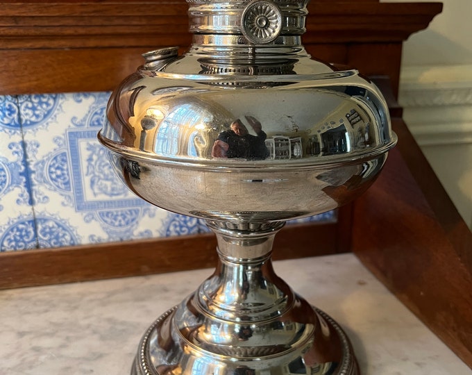 Standard Oil Company Restored Classic rayo Center Draft Oil Lamp Item