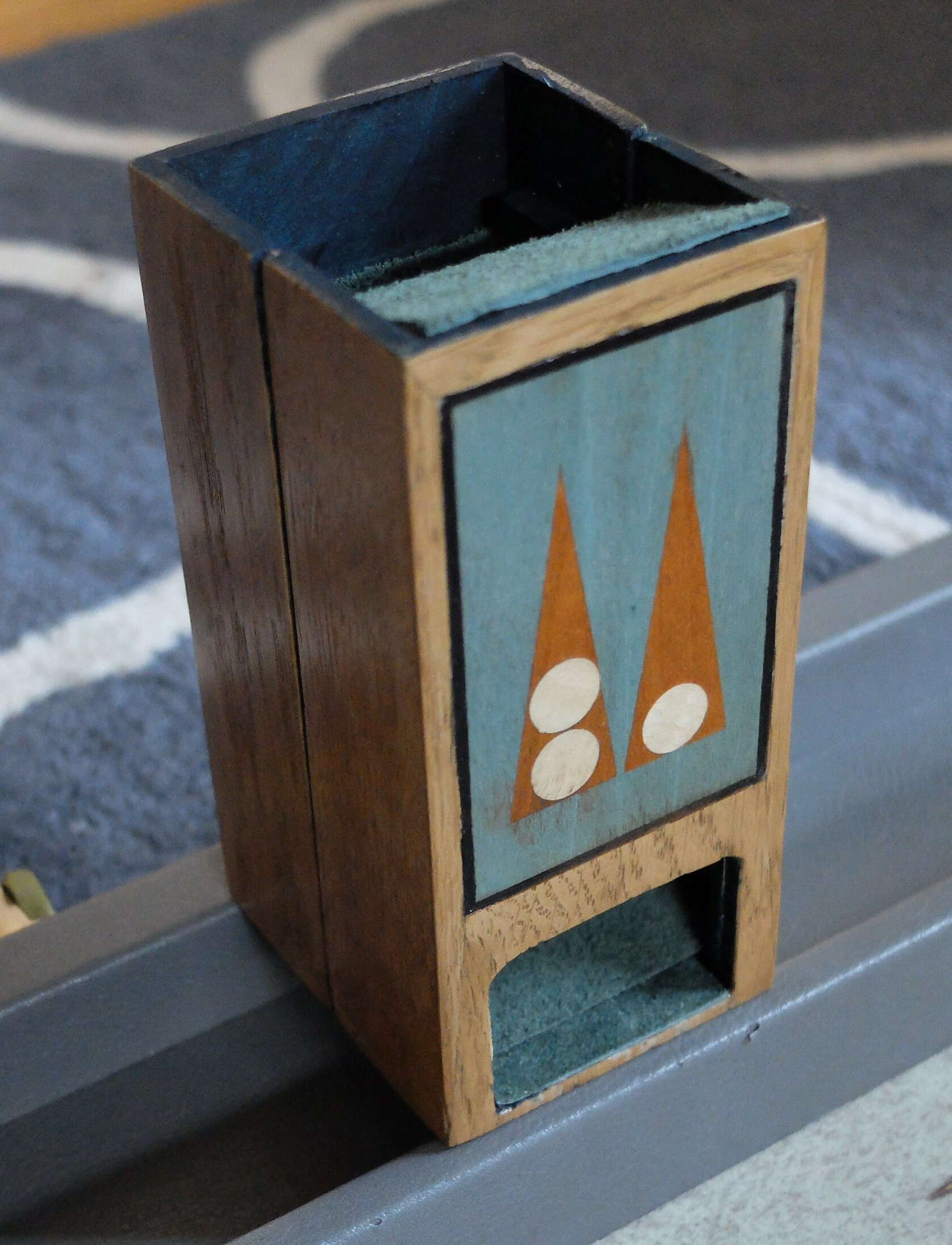 Small Hand Made Veneered Baffle Box / Dice Scrambler for Backgammon Etsy