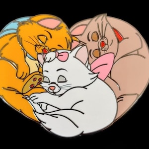 Fantasy Pin - Disney Aristocats Kittens Berlioz Marie Toulouse Sleeping in Heart Shape LE 150