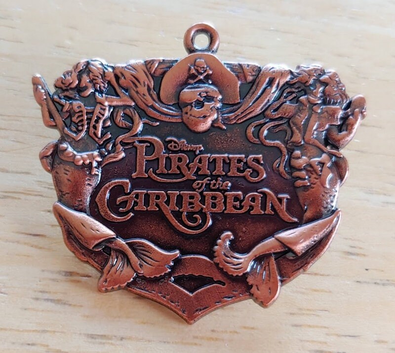 Ciondolo E Catena Pirates Of The Caribbean: Moneta Antica Jack Sparrow