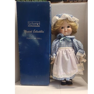 1982 Schmid Musical Porcelain Doll Blue white Lace Dress with Bonnet 12&quot; box 561004