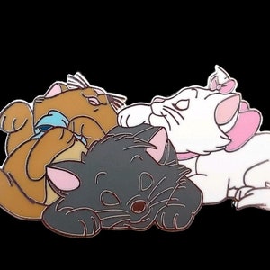 Fantasy Pin - Disney Aristocats Kittens BERLIOZ MARIE & TOULOUSE Sleeping