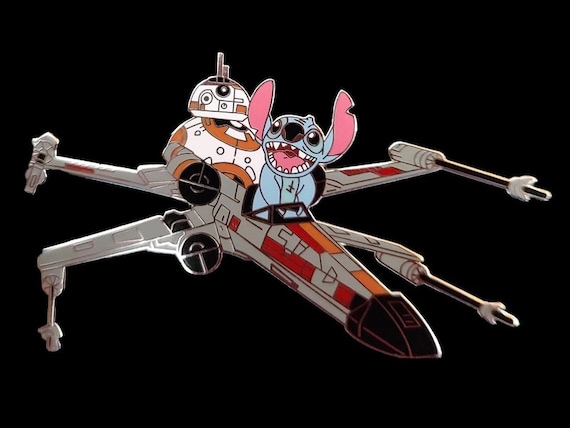 Fantasy Pin - JUMBO Disney Star Wars - Stitch Flying X-wing
