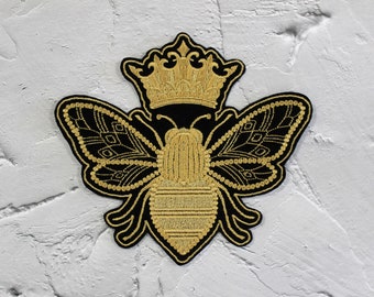 Queen bee embroidered patch / Iron on / Sew on / Bee patch / Royal bee patch / Bumble bee patch / Bee with crown