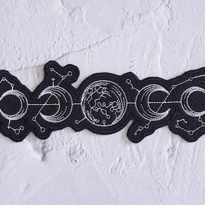Moon phases embroidered patch / Iron on patch / Sew on badge / Moon patch / Lunar patch / Full moon patch