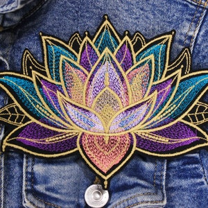 Embroidered lotus flower patch / Iron on lotus patch / Sew on lotus / Lotus badge / Mandala lotus patch