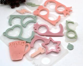 Stampo in silicone per portachiavi: strumento per la creazione di ciondoli in resina epossidica.