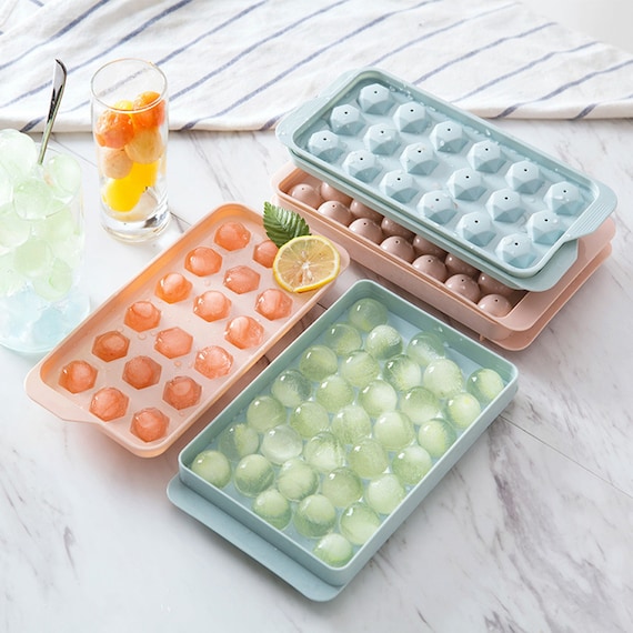 Food Grade 4 Cavity Whiskey Cocktails Round Sphere Diamond Cube Ice Ball  Mold - China Ice Mold and Silicone Ice Cube price