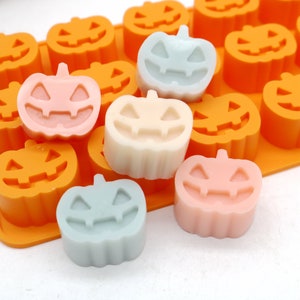 Pumpkin Lantern Silicone Candy Mold: Halloween Chocolate, Fondant Baking Tool, 18 Cavities
