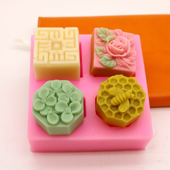 Set 2 Stampi In Silicone Per Sapone Fai Da Te - 4 Cavità Con Motivi Floreali, Riutilizzabili, Per Microonde E Forno, Viola