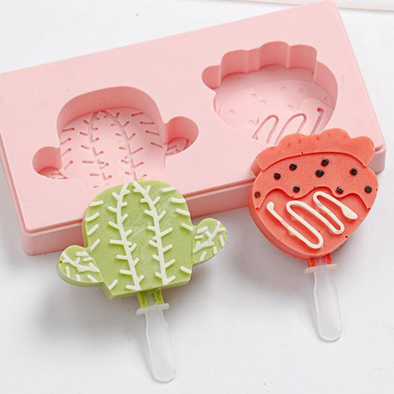 DIY Christmas Tree Shape Ice Cream Mold with Popsicles and Lid