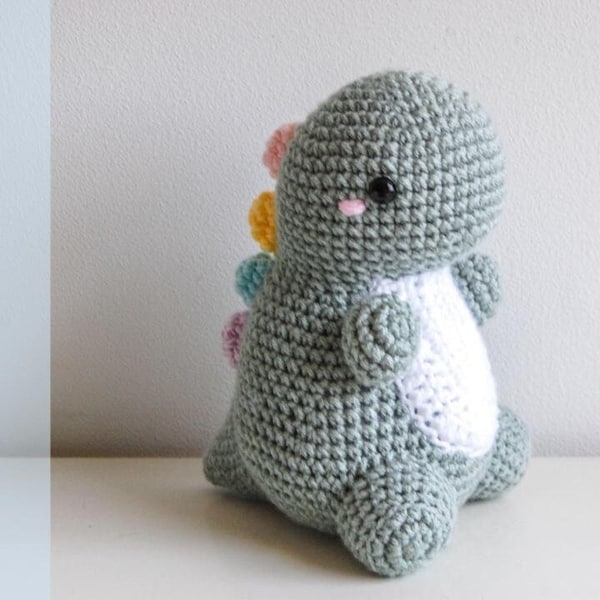 MOTIF : modèle de peluche dinosaure potelé au crochet