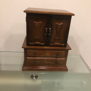 Vintage 5 drawer jewelry box , wooden dresser