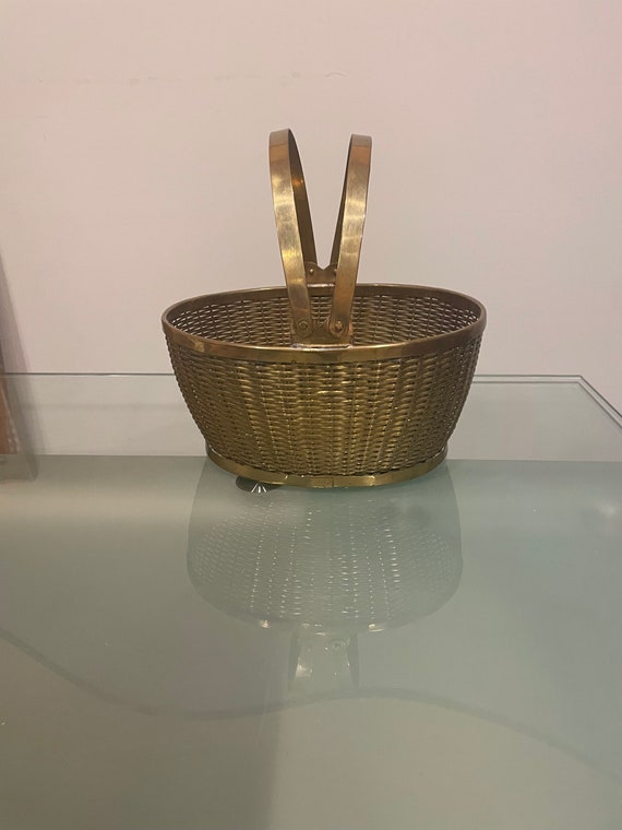 Vintage mid century solid brass basket with handle