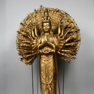 Chinese antique pure handmade large exquisite rare bronze gilt thousand-handed Guanyin Bodhisattva Buddha statue ornaments