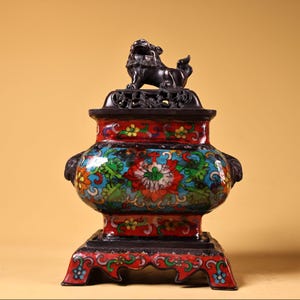 Chinese antique handmade pure copper high relief engraved cloisonné lion cover cloisonné enamel incense burner ornaments
