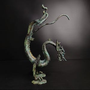Chinese antique handcrafted exquisite bronze dragon statue ornaments