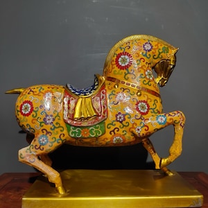 Een zeldzaam en prachtig handgemaakt Chinees antiek puur koperen cloisonné &quot;Horse to Success&quot; Chinese sterrenbeeld paard standbeeld ornament