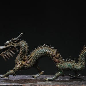 Chinese antique pure hand-made exquisite rare pure copper rubbing gold zodiac dragon fortune dragon statue ornaments