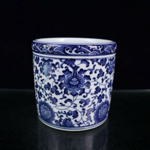Chinese antique pure hand-painted exquisite rare blue and white lotus pattern pen holder ornament