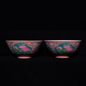 Antique Chinese hand-painted exquisite rare floral pattern bowl ornament