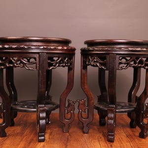 A set of exquisite and rare Chinese antique hand-carved rosewood hollow pattern curved leg flower stand ornaments