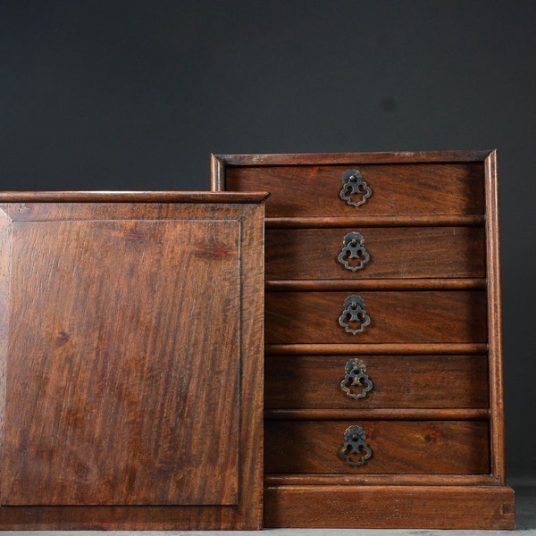 Chinese antique handmade exquisite and rare rosewood chest of drawers ornaments