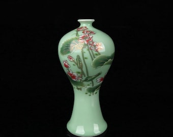 Exquisite celadon lotus-patterned plum vase, Chinese antique, hand-painted.