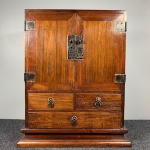 Chinese antique pure hand-carved exquisite rare rosewood jewelry cabinet Bogu cabinet ornaments