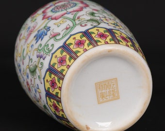 ヤンセイチュウ 陶磁器 置物 白・紫・金 A Pair of Exquisite and Rare Chinese Antique Hand-painted Ivory